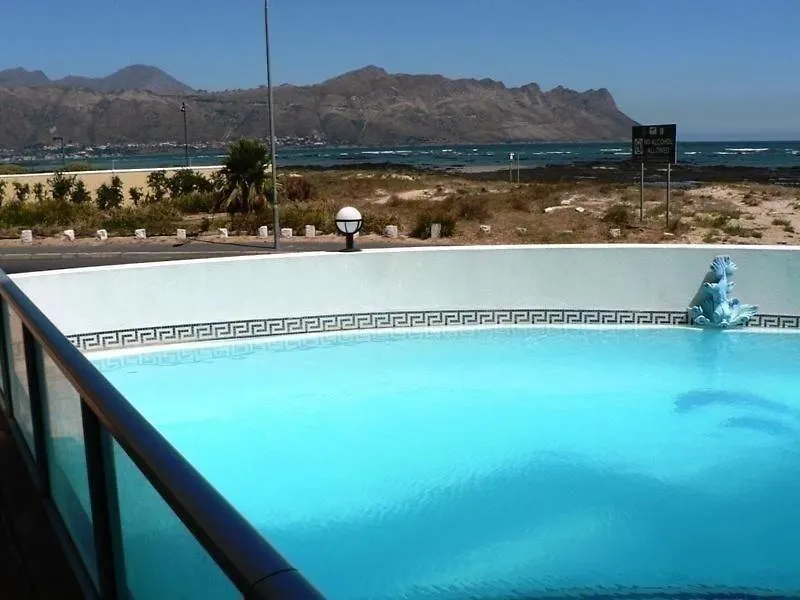 Hotel Sunset 786 Holiday Accom-212 Strand